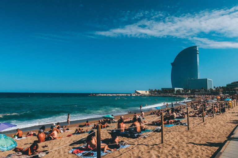 Discover the perfect time to experience Barceloneta beach