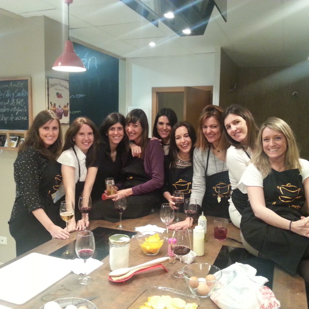 10 ideas for bachelorette parties_cooking workshop